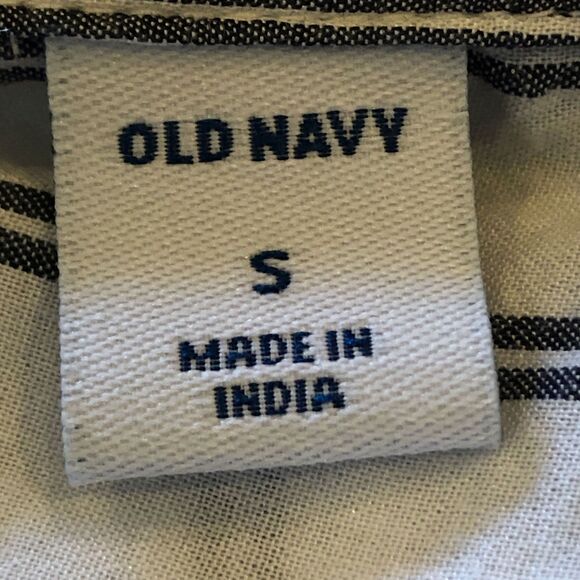 Old Navy Women's Button-Up Shirt Striped Cap Sleeve Size Small - Picture 4 of 6